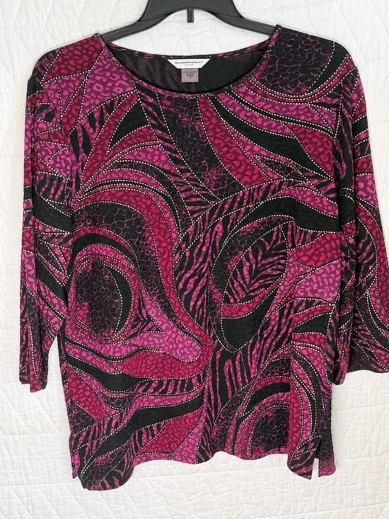 Allison Daley Tops - Allison Daley Women’s 1X Plus red black gold blouse Top 3/4 Sleeve